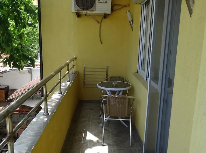 Privatunterkunft Blue House *